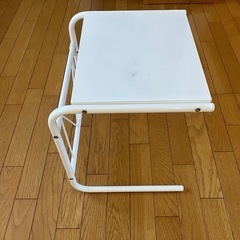 決まりました！サイドテーブルの画像