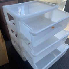 リサイクルショップどりーむ荒田店 No13155 三段収納　プラスチック　白　汎用性抜群♪の画像