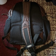 🎒adidasの斜め掛けリュック🎒（　決まりました）の画像