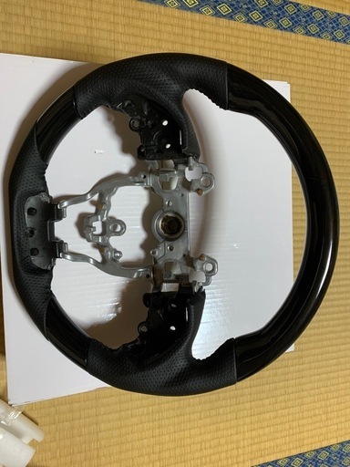 プリウス50系市販ハンドル