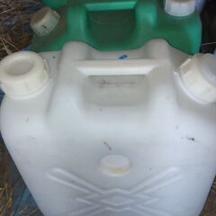 ★Used 灯油ポリタンク　3つまとめて★