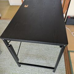 デスク黒　62㎝×121㎝