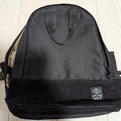 黒いリュック