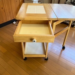【値下げ交渉可】【中古】バタフライキッチンワゴンの画像