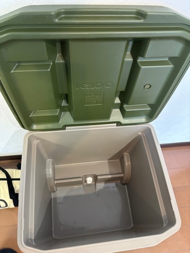 (値下げ)美品キャンプクーラーボックス56L