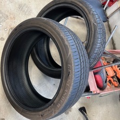 20インチ　中古タイヤ2本セット　245/40ZR20　