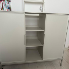 年季も感じず、新品に近い状態！ただ扉は難あり、、