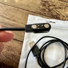 スマートウォッチ充電ケーブルの画像
