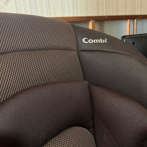Combiチャイルドシート