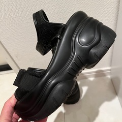 厚底サンダルの画像