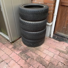 タイヤ4本セット　　205/45r16　