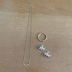 レディース　アクセサリー