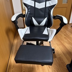 【格安】ゲーミングチェア💺の画像