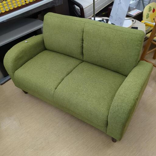 ソファ☆2Pサイズ・ウグイス色、美品【浜村鹿野温泉ICから3分 買取本舗 宮本リサイクル 営業時間9～19時 定休日水曜のみ←連絡できませんm(_ _)m】