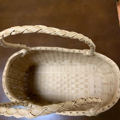 シンプルで使いやすいクラフトカゴの画像