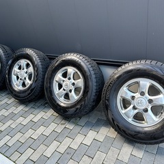 ランクル100 スタッドレスタイヤ タイヤ1シーズン使用】ランクル100スタッドレスタイヤ275/70R16