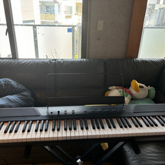 初心者向け電子ピアノ+スタンドの画像