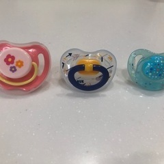 おしゃぶり 3点