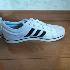 adidasスニーカー ブラヴァーダ KYH48 29.5cm 少し使用の画像