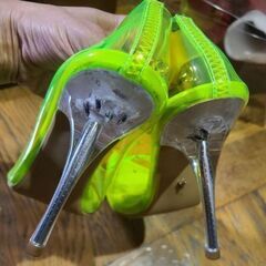 YELLO ネオンイエロー クリア パンプス 3019HEEL Mサイズの画像