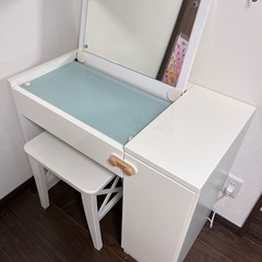 購入者決定　白の鏡面ドレッサー　破格9/21.22取りにきてくれる場合限定価格の画像