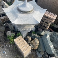 庭石・灯籠の画像