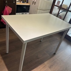 IKEAイケア ダイニング テーブルの画像