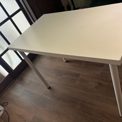 IKEAイケア ダイニング テーブルの画像