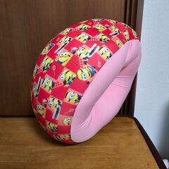 ミニオン　ピーズクッション　の画像