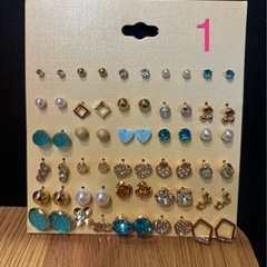 ピアス　30ペアセット  　2セットで800円　　6種類あります。