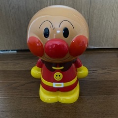 お話中　
アンパンマン　お菓子が入ってたケース