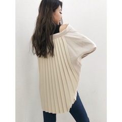 GYDA オフショル　トップス