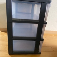 新生活　最終値下げ　プラスチック　３段　チェスト　キャスター付き　移動らくらくの画像