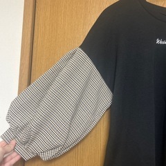 パッチワーク袖トップスの画像