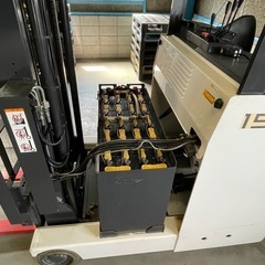 リーチフォークリフトの画像