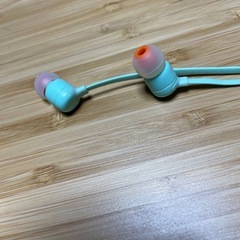 JBL Bluetoothイヤホンの画像