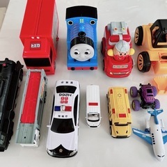 いろいろな車まとめ売り　トミカ収納　アンパンマン消防車　トーマス...