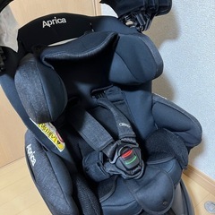 アップリカ フラディアグロウ isofix