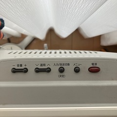 受付終了【フル稼働】AQUOS 42インチ　液晶テレビ　2007年製　LC-42DS3　デジタルハイビジョンレコーダー（DV-AC82）付きの画像