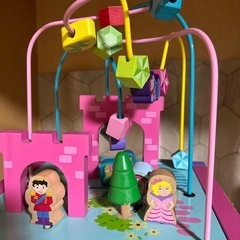 プリンセス　知育　指の知育　木のおもちゃ　木のアクティビティキューブ　女の子　　の画像