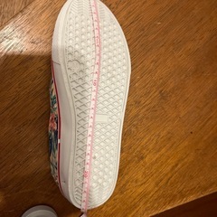 スニーカー　スリッポンの画像