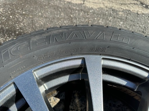 Exceeder 17インチ　ダークシルバー　4本セット 
