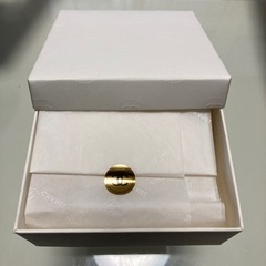 CHANEL 空箱の画像