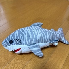 ぬいぐるみ　さめ