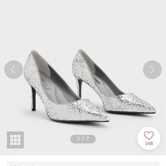 ほぼ未使用CHARLES & KEITHのパンプスの画像