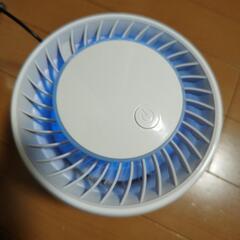 USB給電式捕虫器 WH NTR03   ニトリの画像