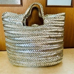 アニヤハインドマーチカゴバック
の画像