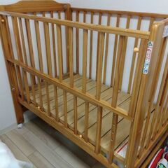 KATOJIハイシートベビーベッドの画像