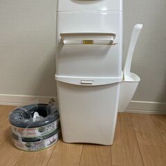 また【また値下げしました】【中古品清掃済】猫用リターロッカーⅡ　未使用カートリッジ2個付の画像