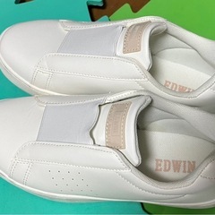 スニーカーの画像